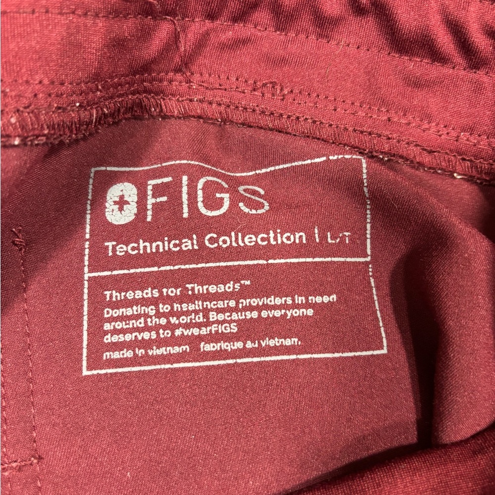 Figs Maroon V-Neck Scrub Top and Pants - Picture 6 of 7